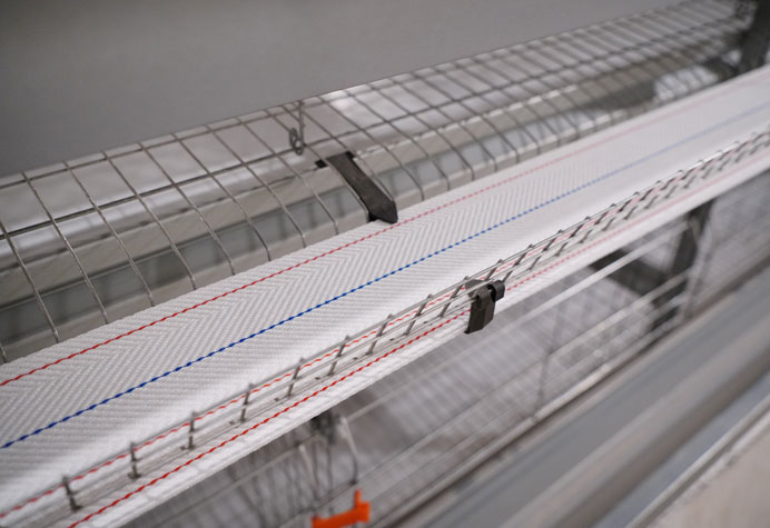 Layer cage